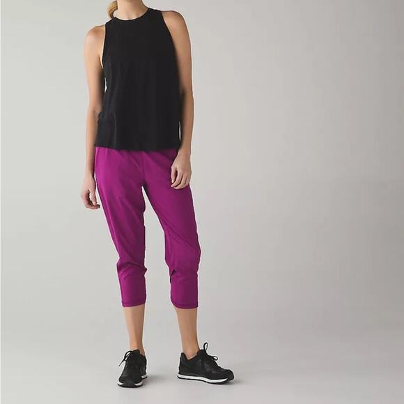 Lululemon Crop Pant Tranquil Regal Plum Tulip shape cuff size 10 inseam 22" - Picture 2 of 9